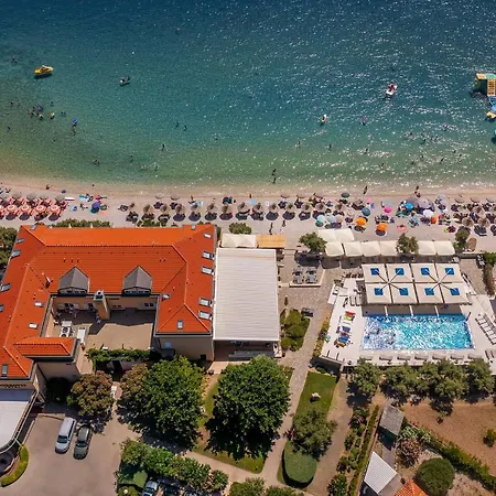 Dobrovit Hotell 3*