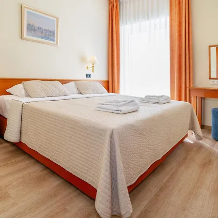 Dobrovit 3* Baška