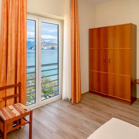 Dobrovit Hotel 3*