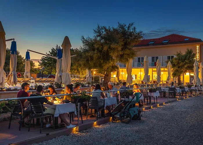 Hotel Dobrovit Baška