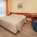 Dobrovit Hotell 3*