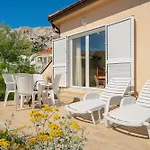 Hotell Dobrovit 3*