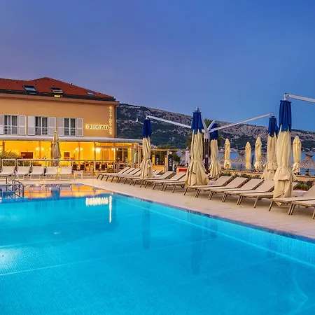 Dobrovit Hotel 3*