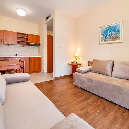 Dobrovit Hotel