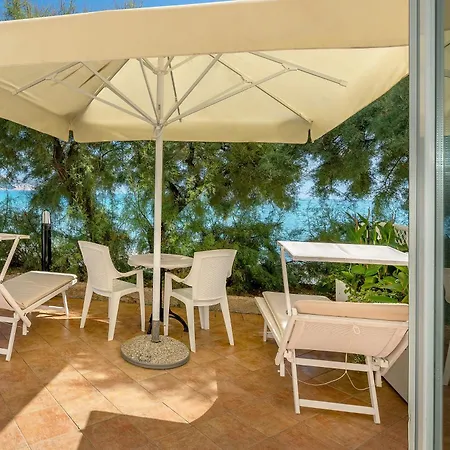 Dobrovit Hotel 3*