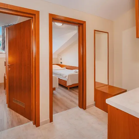 Hotel Dobrovit Baška