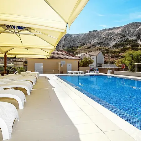 Dobrovit 3* Baška