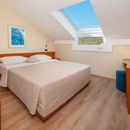 Hotel Dobrovit Baška