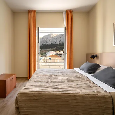 Dobrovit 3* Baška